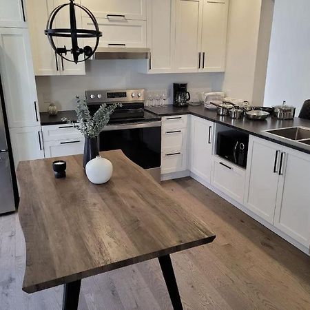 Free Parking, Beautiful 4 1/2- 2 Bedroom Apartment Montreal Exterior photo